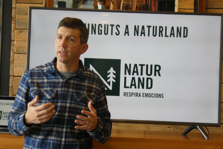 El director de Naturland, Xabier Ajona, aquest diumenge durant la presentació de les novetats de l'estació laurediana.