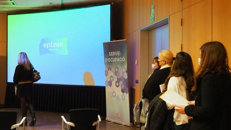 Persones interessades en llocs de treball a Epizen, en el passat 'Job meeting' del Grup Pyrénées.