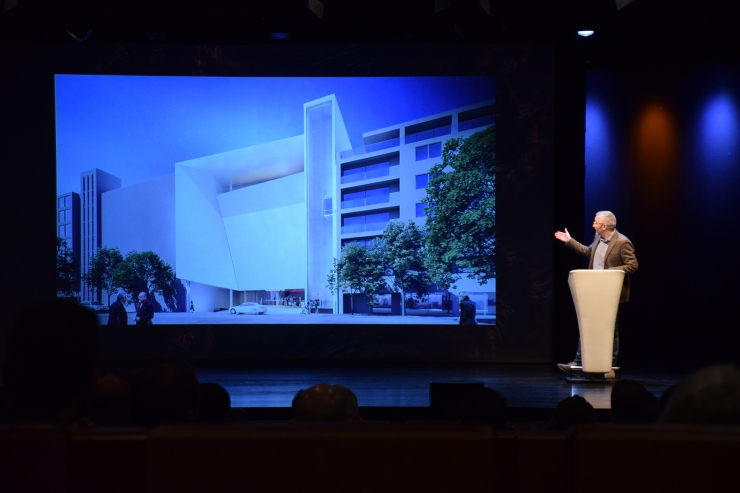 L'arquitecte Pere Espuga durant la presentació d'Unnic.