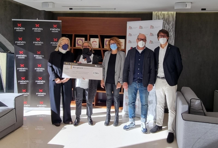 Maria Pilar Díez, presidenta de la Fundació Privada Nostra Senyora de Meritxell, Teresa Areny, cap de projectes del Museu Carmen Thyssen Andorra, Cristina Urbiola, consellera de Grup Pyrénées, Sergio Romero, director general de Grup Pyrénées, Angel Alonso, director màrqueting de Grup Pyrénées.
