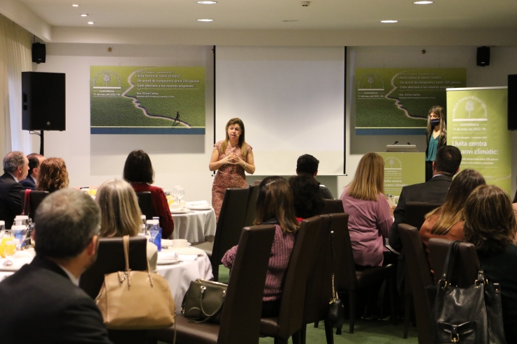 Elvira Carles, directora de la Fundación Empresa y Clima, durant la conferència d'aquest divendres organitzada per l'Empresa Familiar Andorrana (EFA).