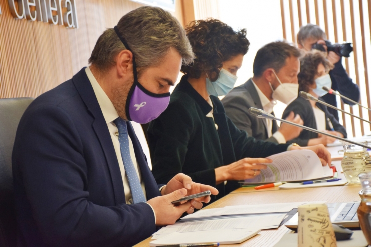 El ministre de Finances, Èric Jover, aquest dijous en seu parlamentària.