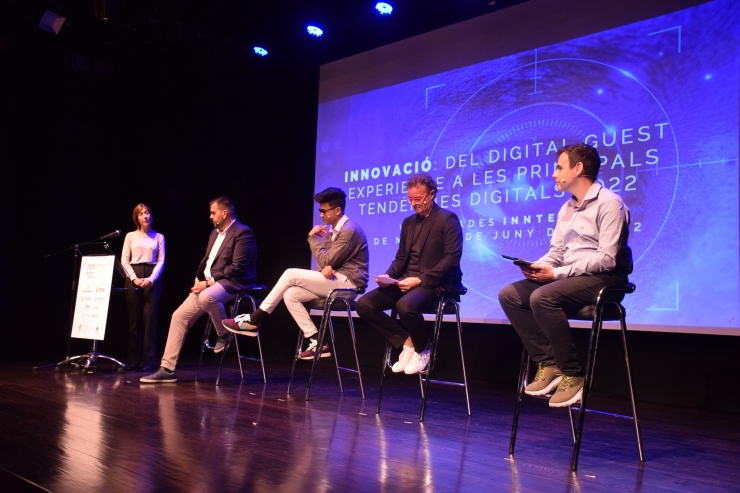 Un instant de la taula rodona 'Com es poden aprofitar a Andorra aquestes noves tendències digitals?' en el marc de les VI jornades Inntec.