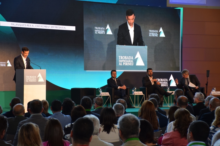 Un instant del discurs inaugural del president de la Trobada Empresarial, Josep Serveto.