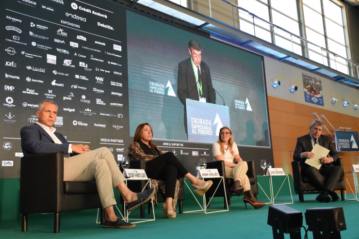 Participants de la taula 'Estratègies empresarials diferencials'.