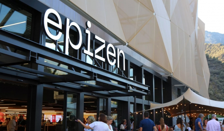 La inauguració d'Epizen.