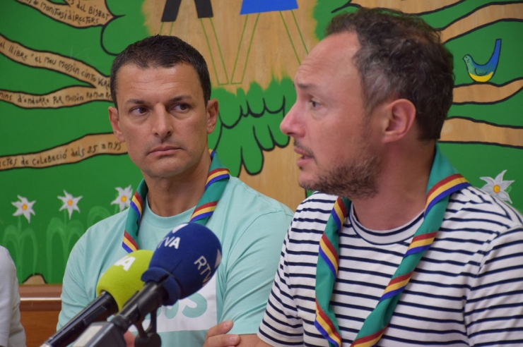 El primer terme, el cap de Govern, Xavier Espot, i darrere, el titular de Presidència, Economia i Empresa, Jordi Gallardo.