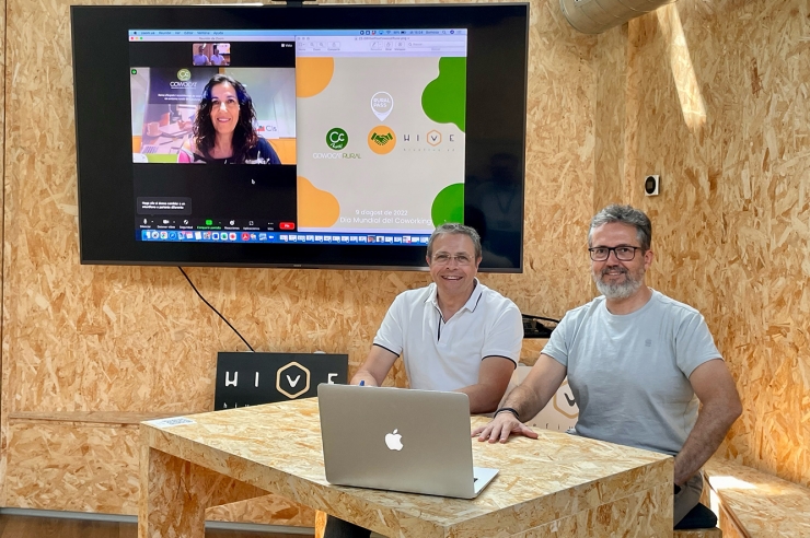 Hive Five i Cowocat_Rural han signat un acord.