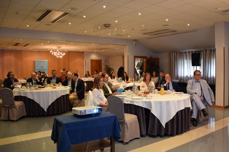 Assistents a l'acte de presentació del llibre de Jordi Tarragona.