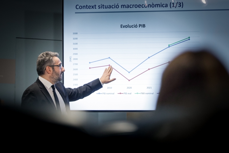 El ministre de Finances, Eric Jover, durant la presentació del pressupost per a l'any que ve.