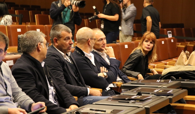 El públic durant la inauguració de la jornada.