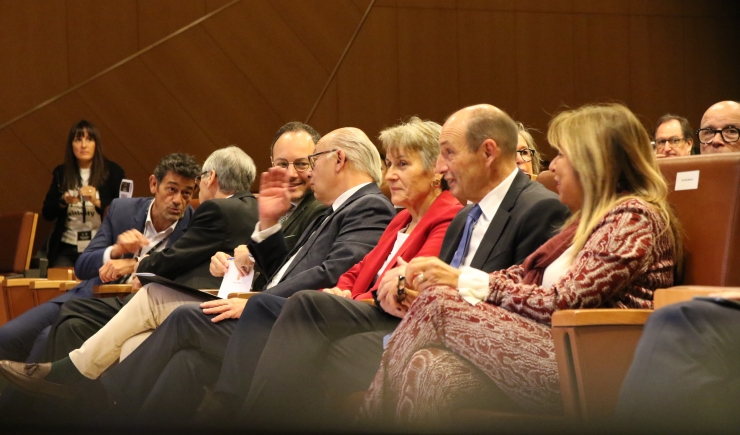 Autoritats durant la inauguració de la jornada.