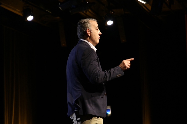 El president de l'Associació Espanyola del Retail, Laureano Turienzo, durant la seva xerrada.