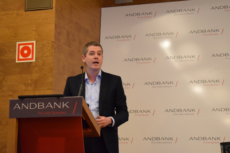 El director general adjunt - Tecnologia i Operacions, Javier Planelles, durant la roda de premsa d'aquest dilluns.