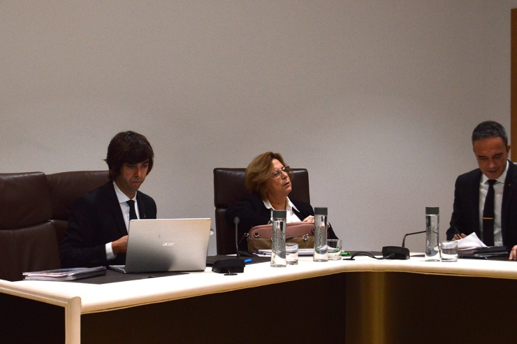 Els consellers de l'oposició Dolors Carmona i Sergi González.