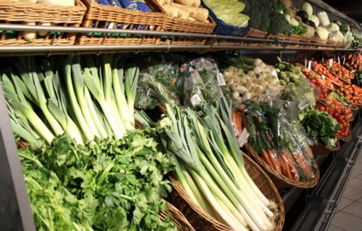 Productes alimentaris d'un establiment comercial.