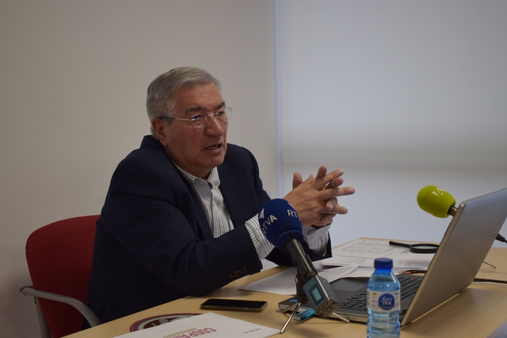 El gerent de Coopalsa, Gabriel Dalleres, durant la roda de premsa per presentar els resultats de l'enquesta de satisfacció.