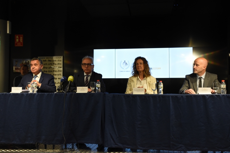 Un moment de la roda de premsa per signar el conveni d'ampliació de la xarxa de calor de FEDA a la parròquia de Canillo.