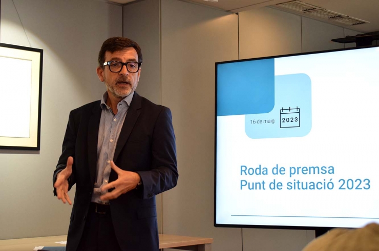 El president de la comissió gestora del fons, Jordi Cinca, durant la roda de premsa per presentar els  resultats.