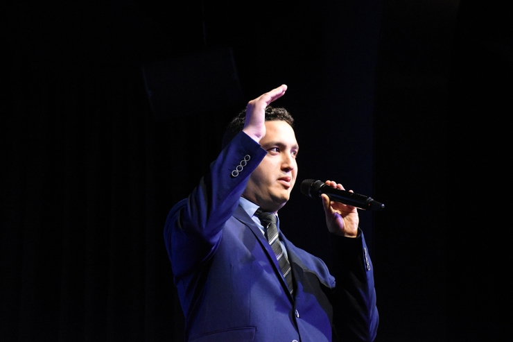 El soci director d'Abast, Marc Urgell, durant el discurs.