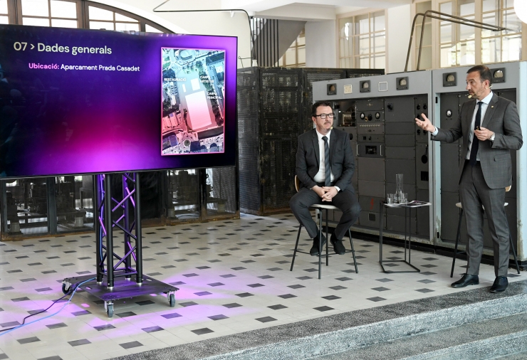El ministre de Turisme i Comerç, Jordi Torres, i el gerent d'Andorra Turisme, Betim Budzaku, en un acte de la societat.