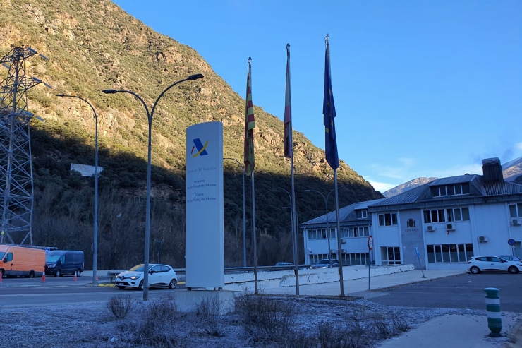 La duana de la Farga de Moles.
 