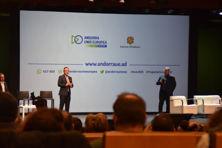 Xavier Espot donant resposta a un dels dubtes del públic.