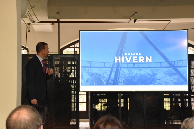 El ministre de Turisme i Comerç, Jordi Torres, presentant el balanç de la temporada.