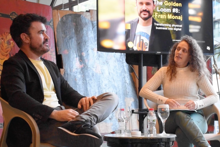 El cofundador de 'YouTalk TV' Fran Monaj durant la vuitena edició del Teler Daurat a l'hotel Roc Blanc.