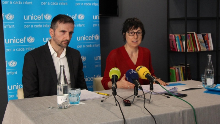 Marta Alberch durant una roda de premsa.