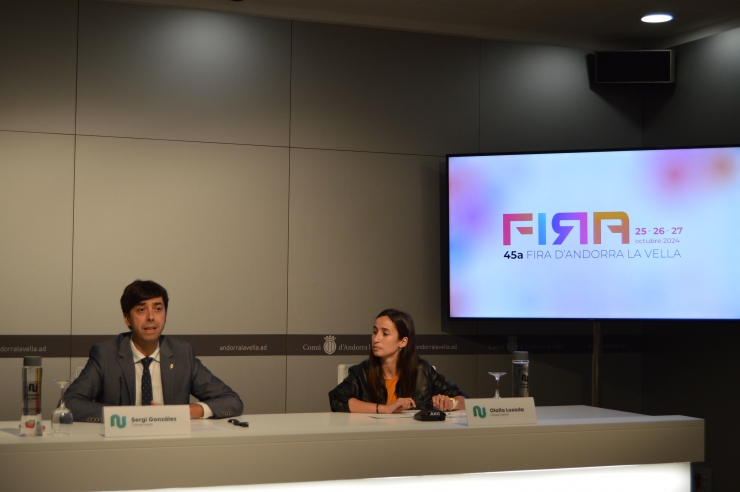 Els cònsols d'Andorra la Vella, Sergi González i Olalla Losada,  durant la presentació de la 45a edició de la Fira d'Andorra la Vella.
 
