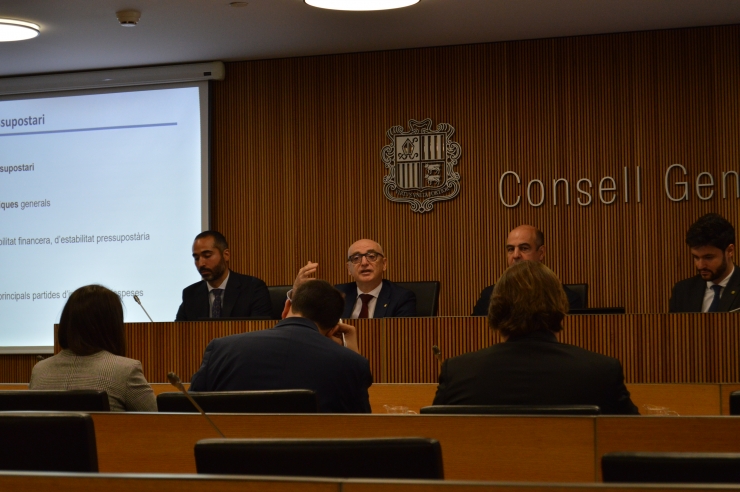 El ministre de Finances, Ramon Lladós, durant la seva  compareixença davant la comissió legislativa de Finances i Pressupost.
 