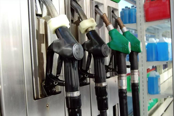 La Gasolina sense plom de 95 octans i la Gasolina sense plom de 98 octans han disminuït un 0,1% en ambdós casos.