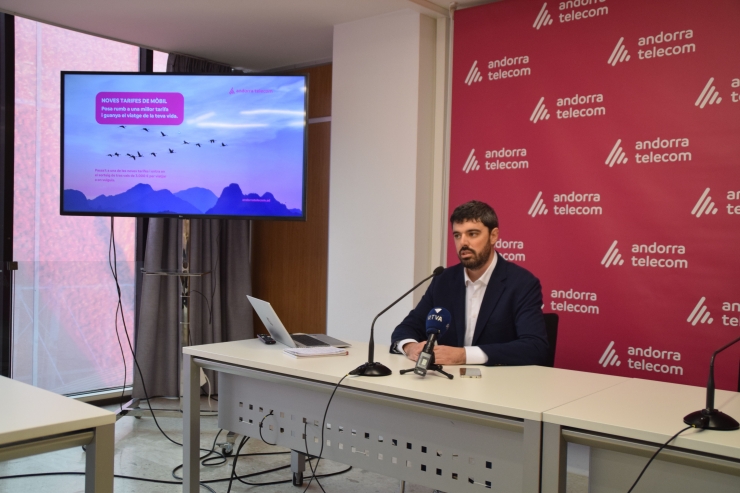 El director de client d'Andorra Telecom, Xavier Agulló, en roda de premsa.