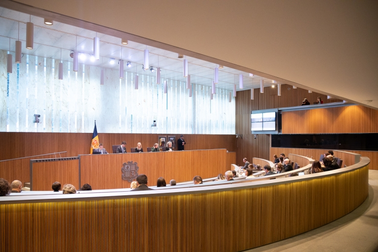 Un moment de la sessió de Consell General.