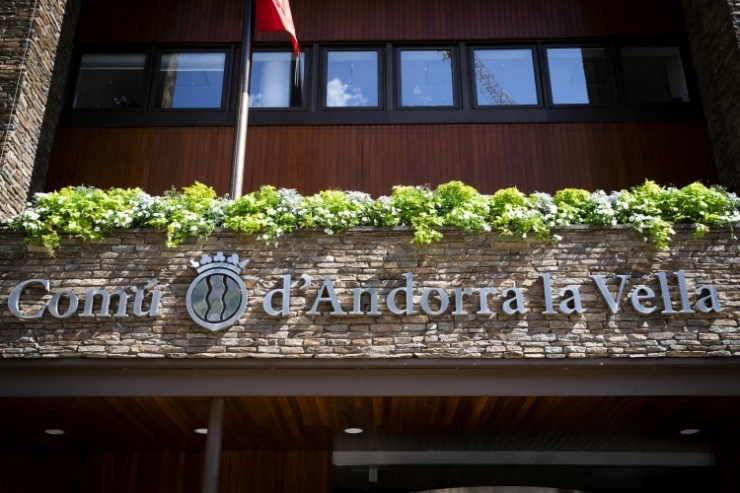 La façana del comú d'Andorra la Vella.