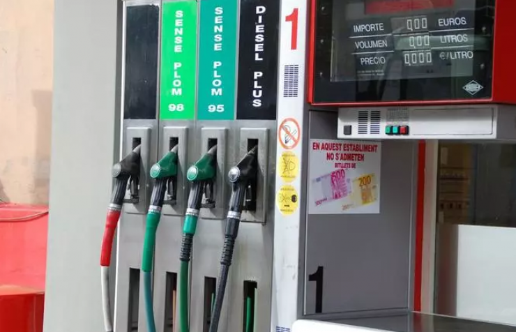 Increment en el preu mitjà dels carburants al febrer.