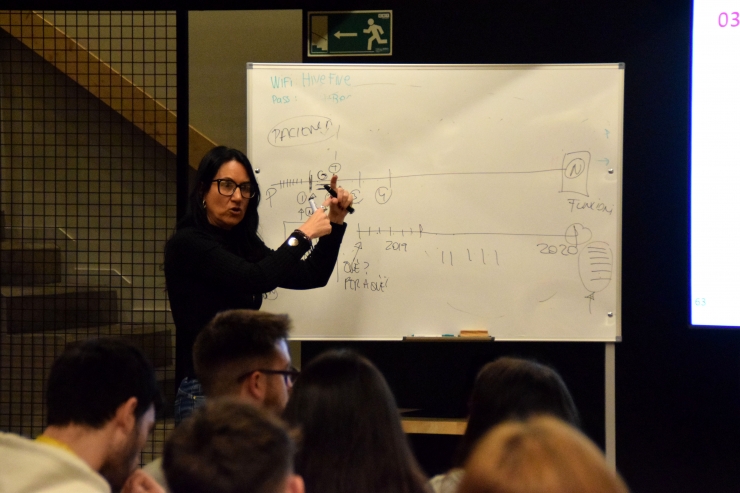 Una de les ponències de l'Emprènday.