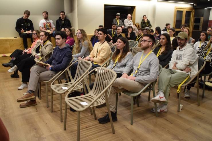 El públic assistent de l'Emprènday escoltant una de les ponències de la jornada.