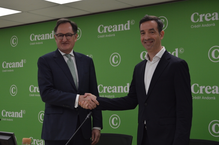 El conseller delegat de Creand Crèdit Andorra, Xavier Cornella, i el president de la Trobada Empresarial al Pirineu, Josep Serveto, durant la presentació de la 36a edició.