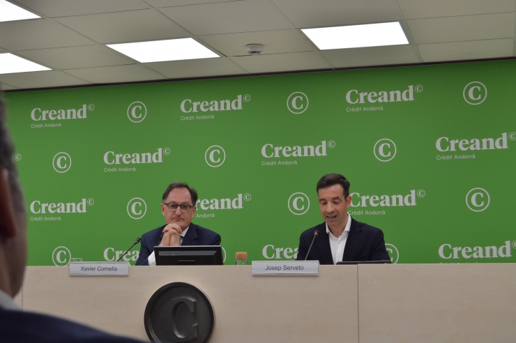 El conseller delegat de Creand Crèdit Andorra, Xavier Cornella, i el president de la Trobada Empresarial al Pirineu, Josep Serveto, durant la presentació de la nova edició de la cita empresarial.