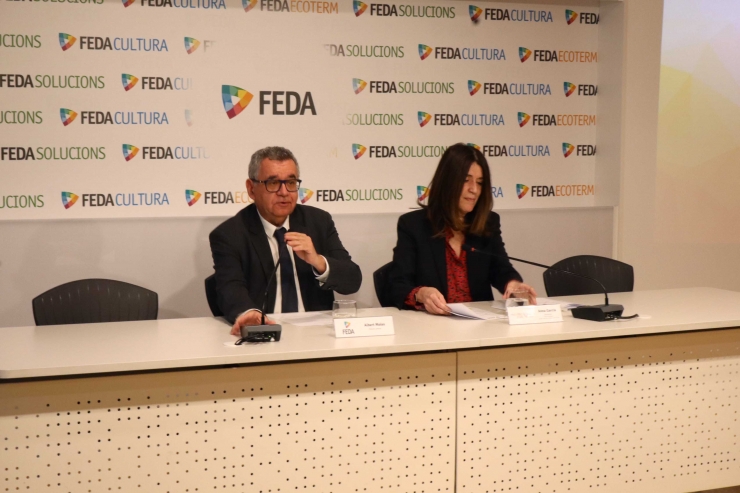El director general de FEDA, Albert Moles i la presidenta del comitè organitzador dels Jocs dels Petits Estats d'Europa Andorra 2025, Anna Garcia, durant la presentació de la col·laboració entre ambdues entitats.