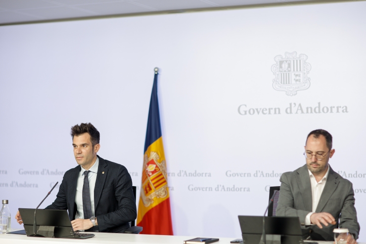 Un moment de la roda de premsa de presentació dels nous ajuts per als programes Renova i e-Engega.