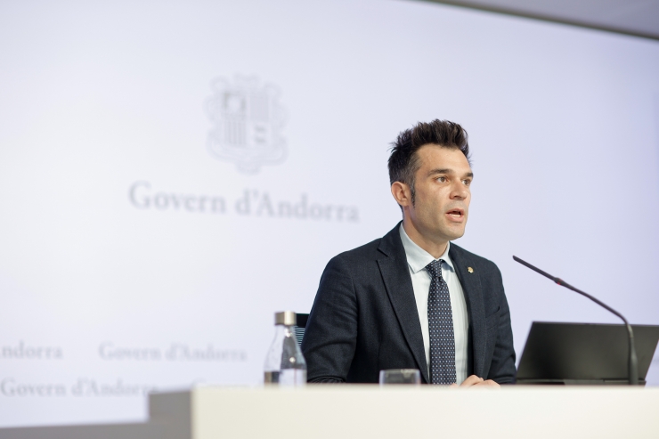 El secretari d'Estat de Transició Energètica, Transports i Mobilitat, David Forné, en una roda de premsa.