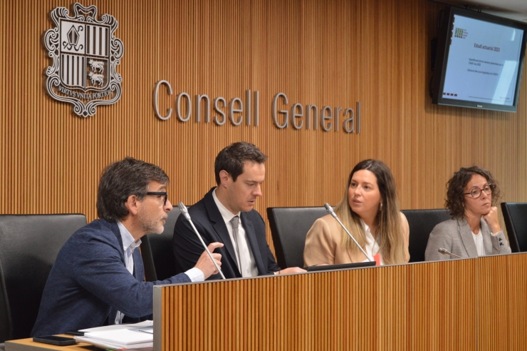 La compoareixença dels presidents de la comissió gestora del fons de reserva de jubilació,  Jordi Cinca, i el del consell d'administració de la CASS, Marc Galabert, aquest dimecres al matí.