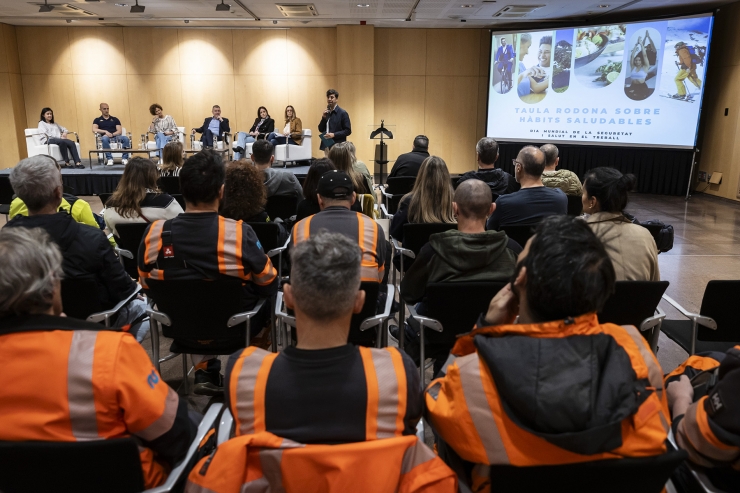 El comú d'Andorra la Vella ha organitzat una taula rodona amb motiu del Dia mundial de la seguretat i salut en el treball.