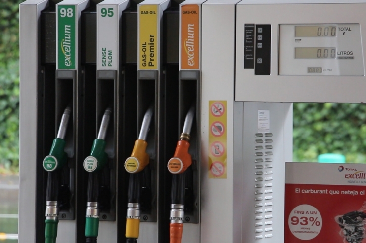 El preu de la gasolina torna a baixar.