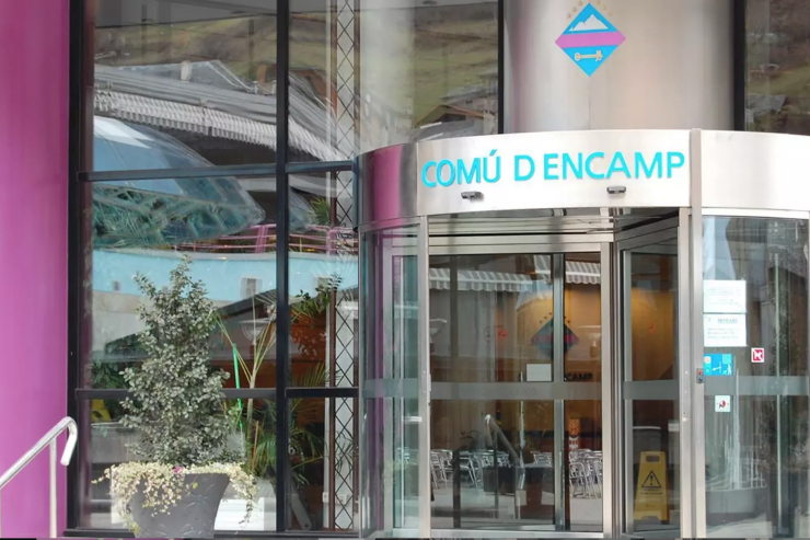 L'entrada del comú d'Encamp.