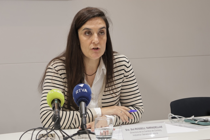 La directora de la Cambra de Comerç, Indústria i Serveis d'Andorra, Sol Rossell Tarradellas, en roda de premsa.