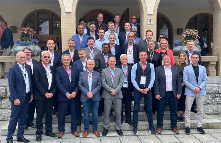 Foto de família dels participants en el Teleforum en l'edició del 2024.